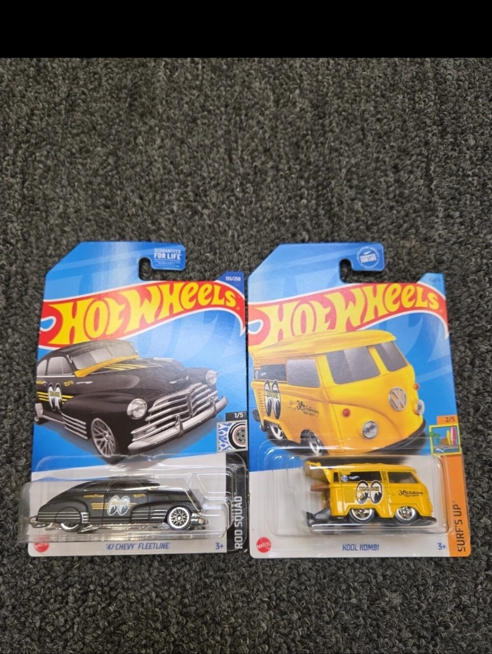 2 Hot Wheels Moon Eyes